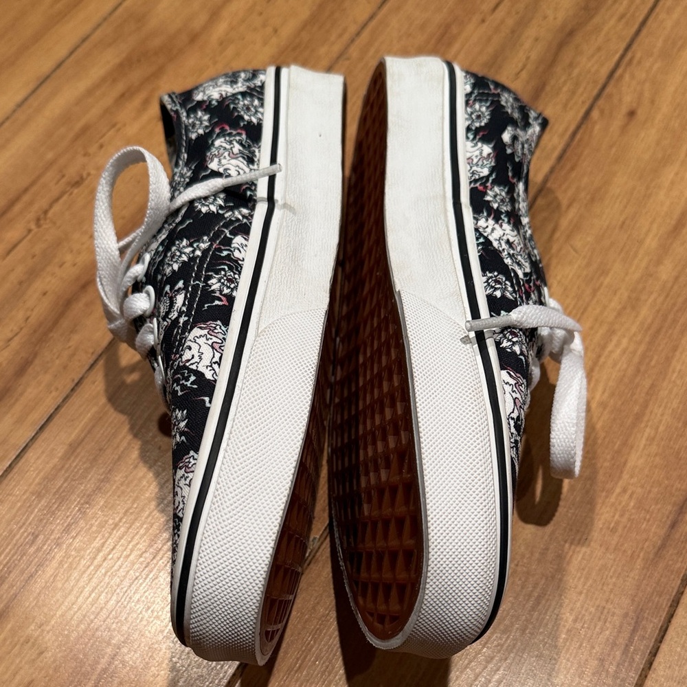 Vans Era Line Flash Skull and Flowers Black, White and Red Lace Up Sneakers - Picture 7 of 11